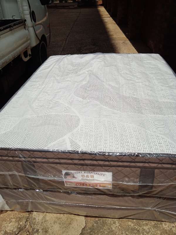 Queen-size Pillow Top Beds