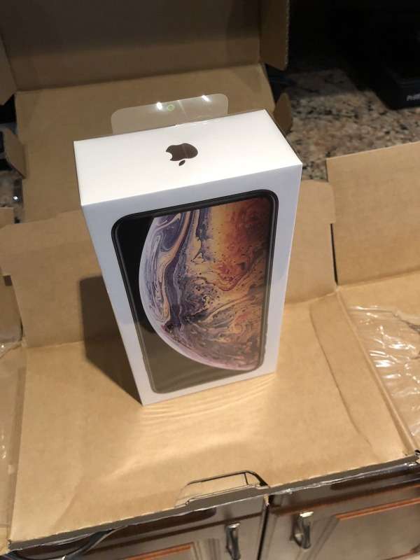 Apple Iphone Xs Max Sealed In Box