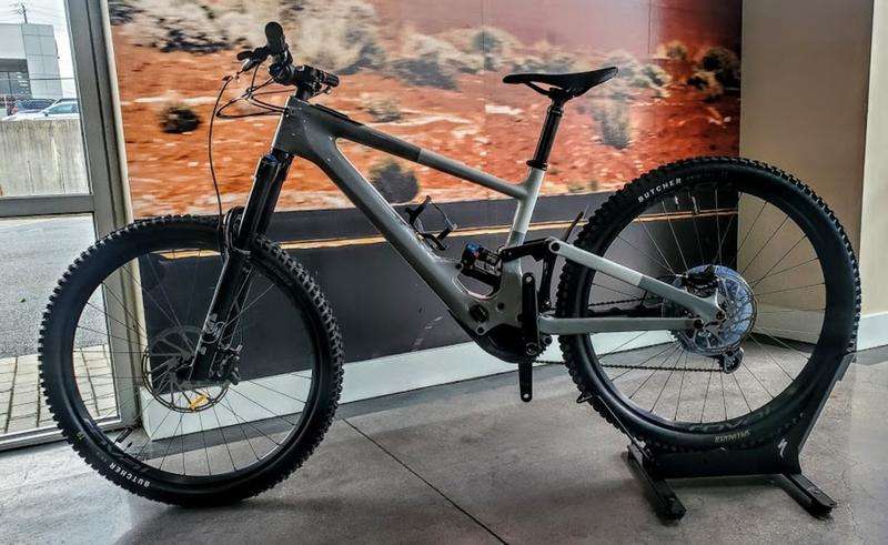2022 Specialized Turbo Levo Expert