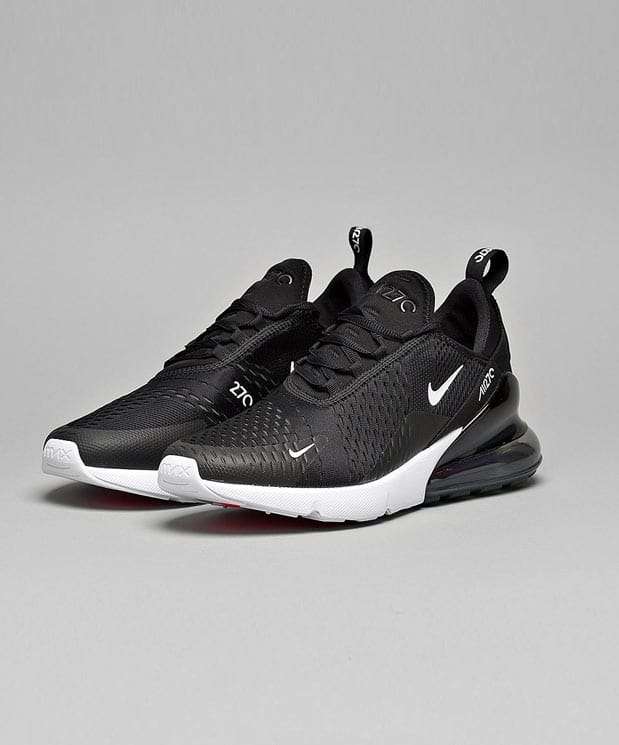 Nike Air 270 Sneakers. Black/White.