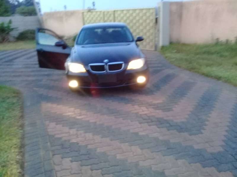 bmw 320i