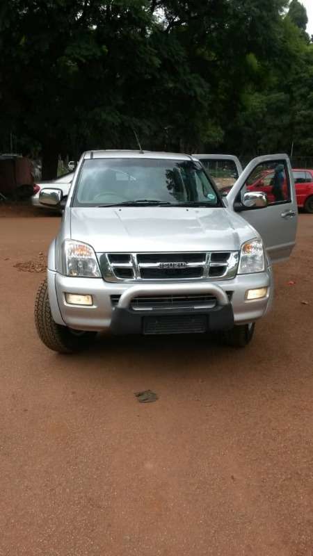 Isuzu Double Cab Kb300