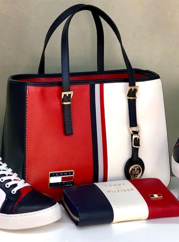 Ladies Sneakers  And Handbags 3pc