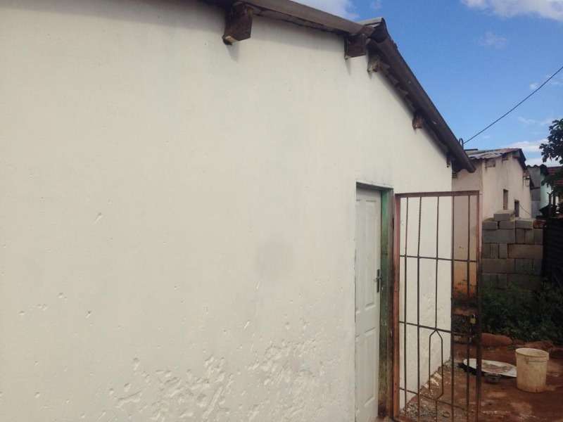 4 Roomed House For Sale In Emnganwini
