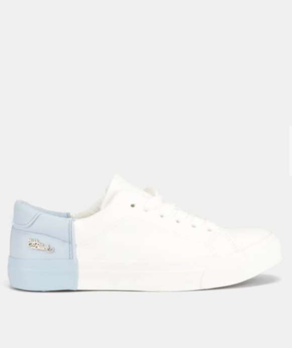 taking orders for ladies sneakers