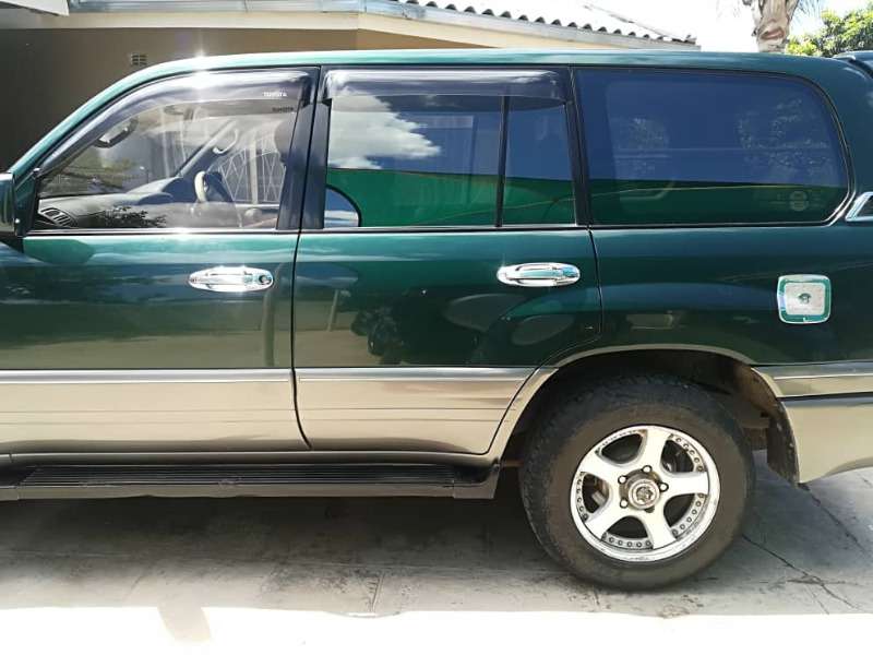 toyota landcruiser vx v8