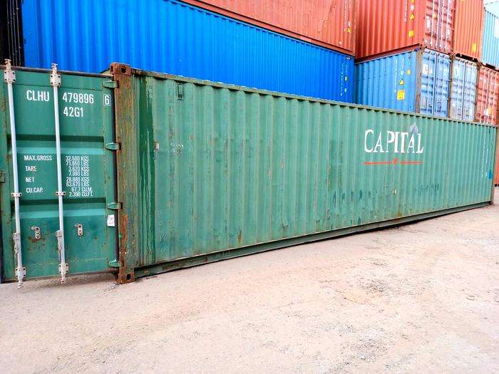 Dry Cargo Shipping Containers