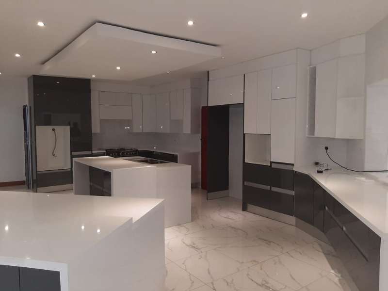 Fitted Kitchen And Bics