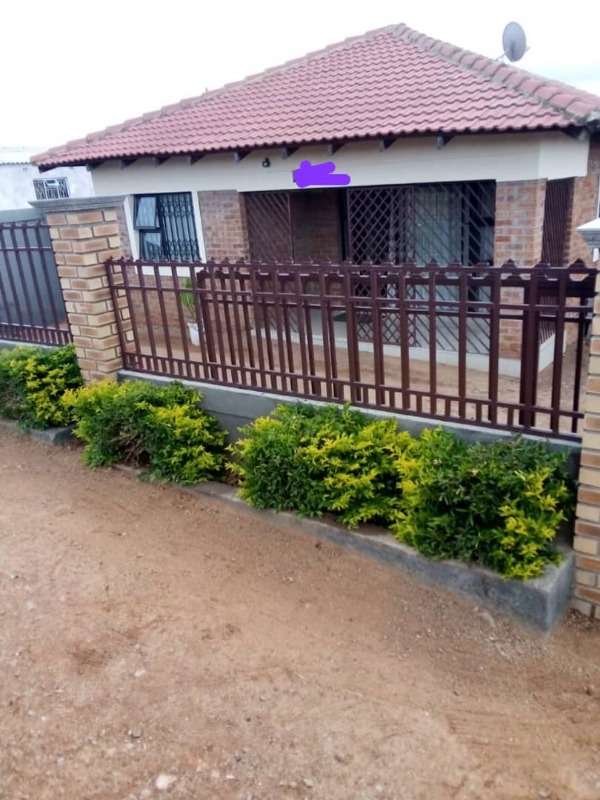 House In Nkulumane 12