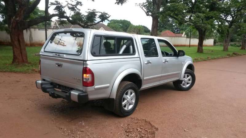 Isuzu Double Cab Kb300