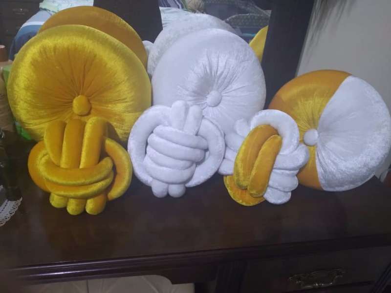 Knots Round Cushions